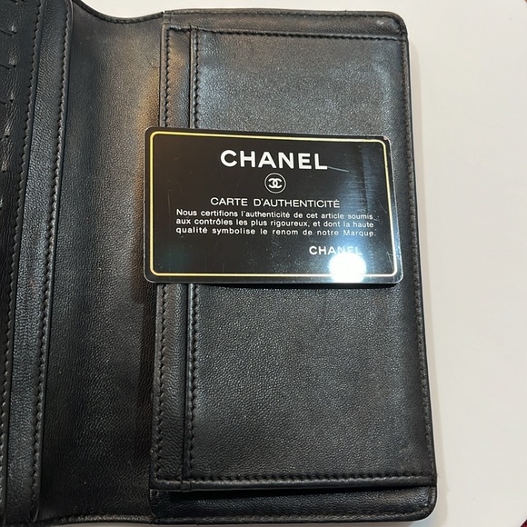 CHANEL BOY LONG WALLET IN BLACK LEATHER GOLD HARDWEAR /CERTIFICATE LIKE NEW - Picture 4 of 8